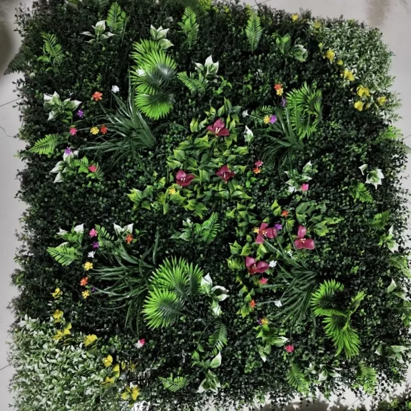 دیواره چمن مصنوعی